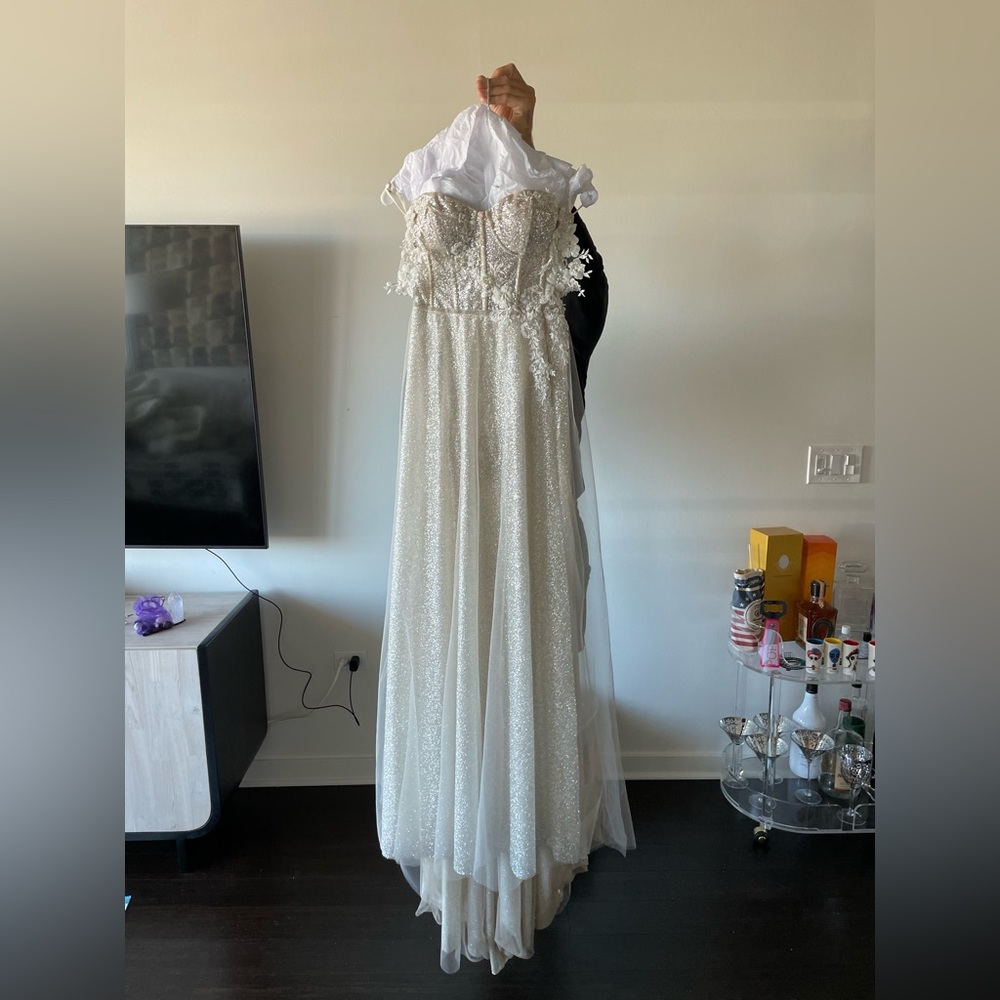 Berta Wedding Dress Harper - Picture 13 of 15